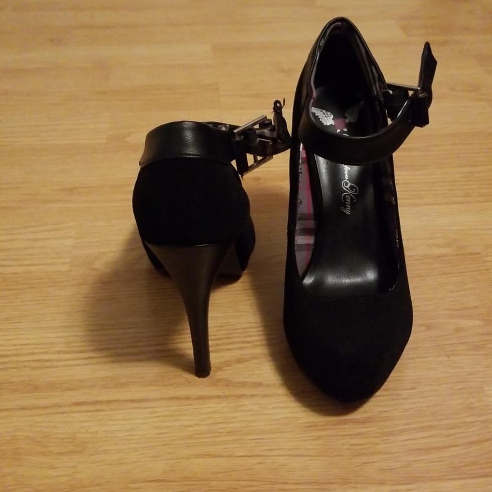 5 Inch Heels - Picture 2 of 5